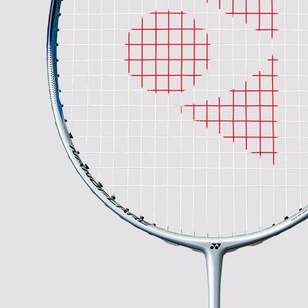 STRUNG YONEX - NANOFLARE 600 BADMINTON RACQUET